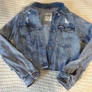 Hollister cropped light Wash denim jacket